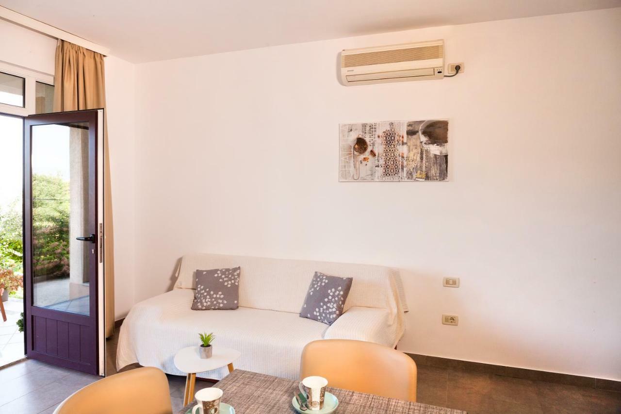 Apartment Villa Lidija Lovran Bagian luar foto