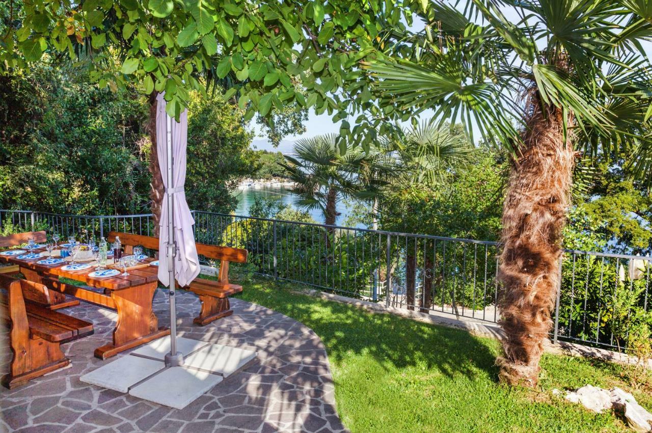 Apartment Villa Lidija Lovran Bagian luar foto