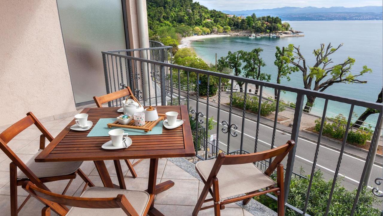 Apartment Villa Lidija Lovran Bagian luar foto